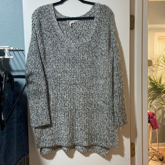 BCBGGeneration Grey Tunic Sweater M/L - Picture 1 of 4